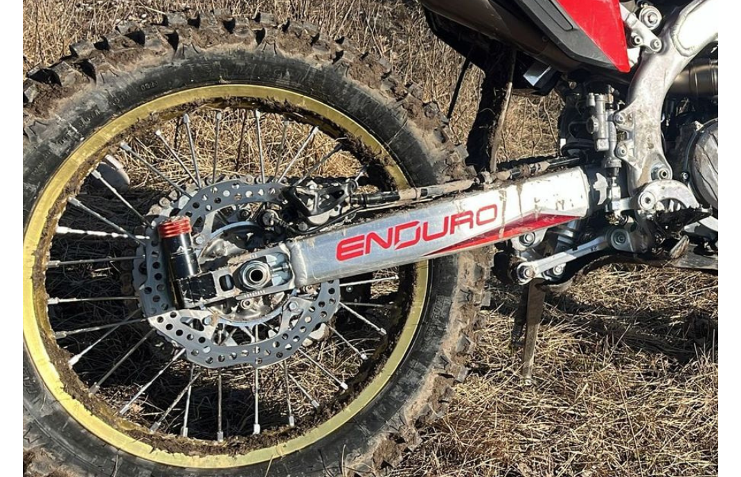 KIT OVERSUSPENSION INSTALADO EN HONDA CFR 250