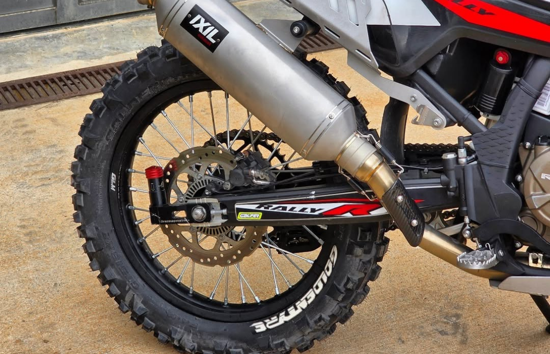 OVERSUSPENSION INSTALADO EN RIEJU 307 ELIMINA EL REBOTE