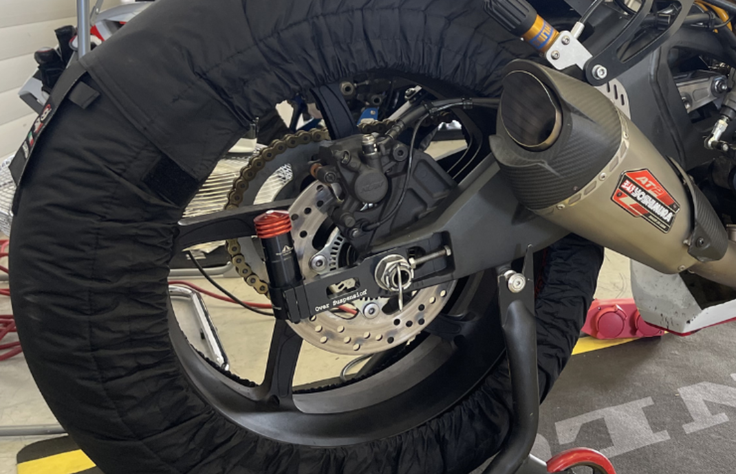 KAWASAKI ZX6R AÑO 2000-2026 compatible con Oversuspension – elimina el rebote de la rueda