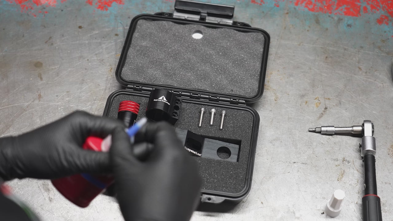 INSTALACIÓN DEL DISPOSITIVO OVERSUSPENSION EN TRIUMPH TIEGER 900